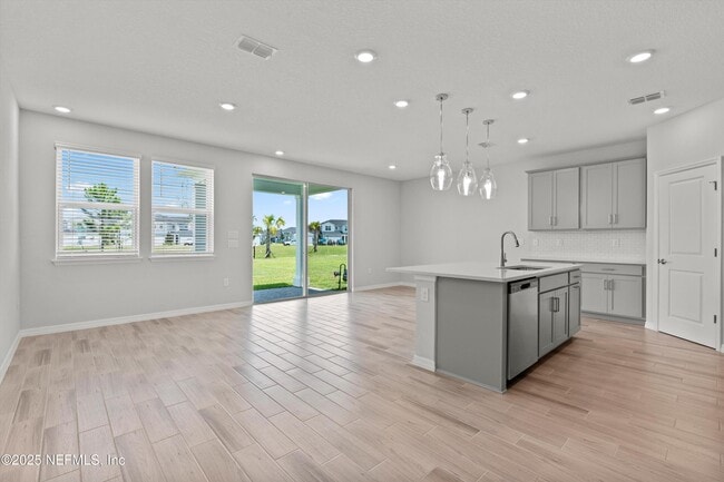 Building Photo - 295 Cherry Elm Dr