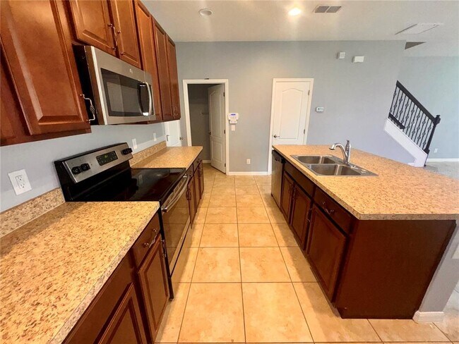 Building Photo - 499 Merry Brook Cir