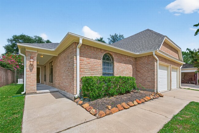 Building Photo - 4132 Deerfield Village Dr