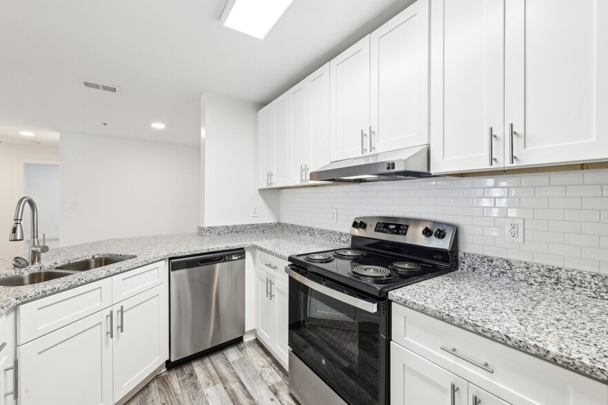 Building Photo - Wesley St. Claire Apartments at Lawrenceville