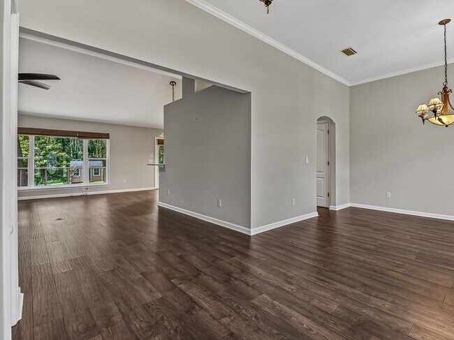 Building Photo - 6326 Glasgow Dr