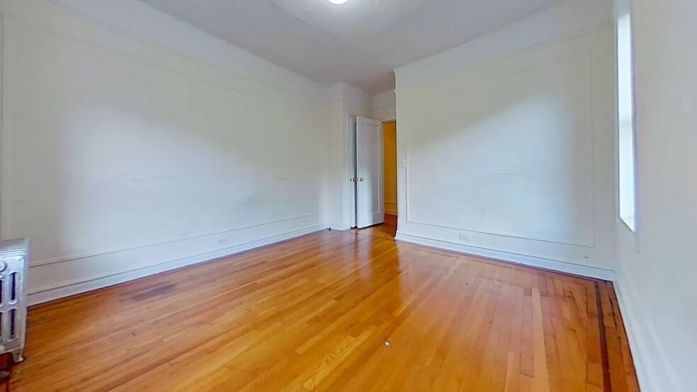 Building Photo - 108 Thayer St