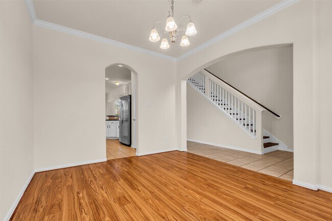 Building Photo - 30715 Legends Ridge Dr