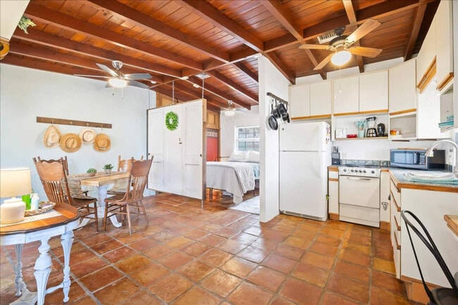 Building Photo - 408 Harrison Ave