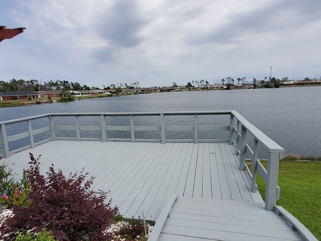 Building Photo - Waterfront Home on Lake Marin! 3 BR|2.5 BA with Great Outdoor Space!