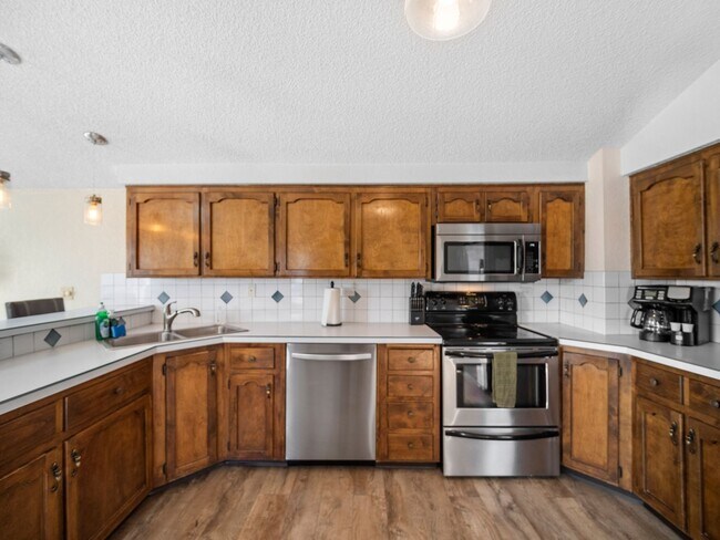 Building Photo - Spacious 2-Bedroom Home with Private Deck,...