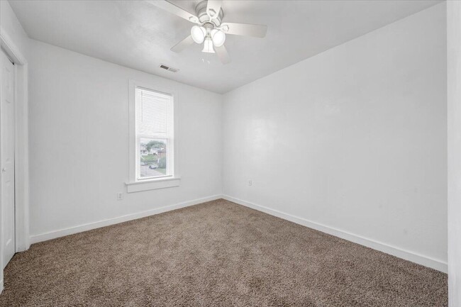 Building Photo - 1202 Rugby Blvd NW