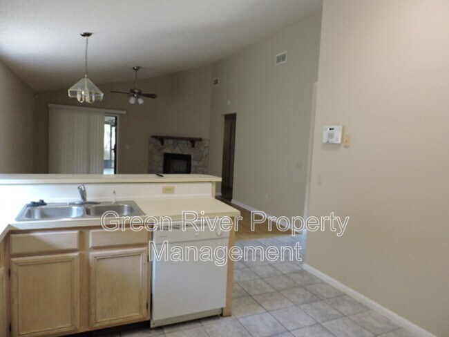 Building Photo - 8710 Pinevalley Ln