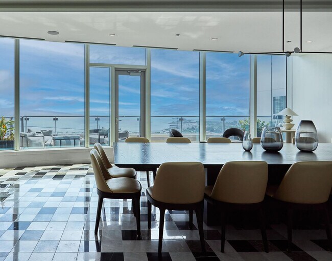 Building Photo - 1000 S Michigan Ave