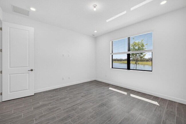 Building Photo - 10644 NW Wilgrove Lane