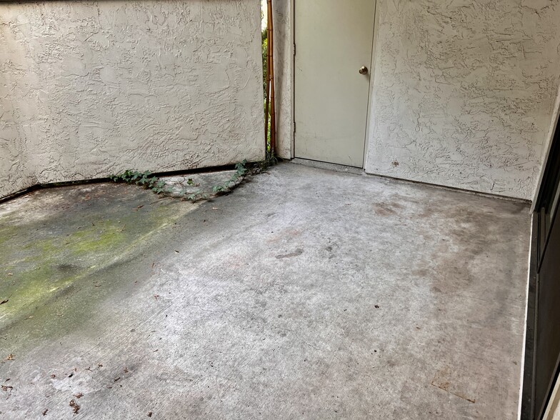 Building Photo - 2224 River Run Dr