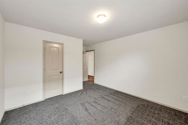 Building Photo - 7247 Alava Dr