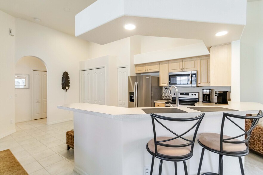 Building Photo - 8202 L Pavia Blvd