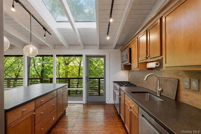 Building Photo - 28 Mallard Rise