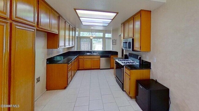 Building Photo - Located in beautiful Wood Ranch, this home...