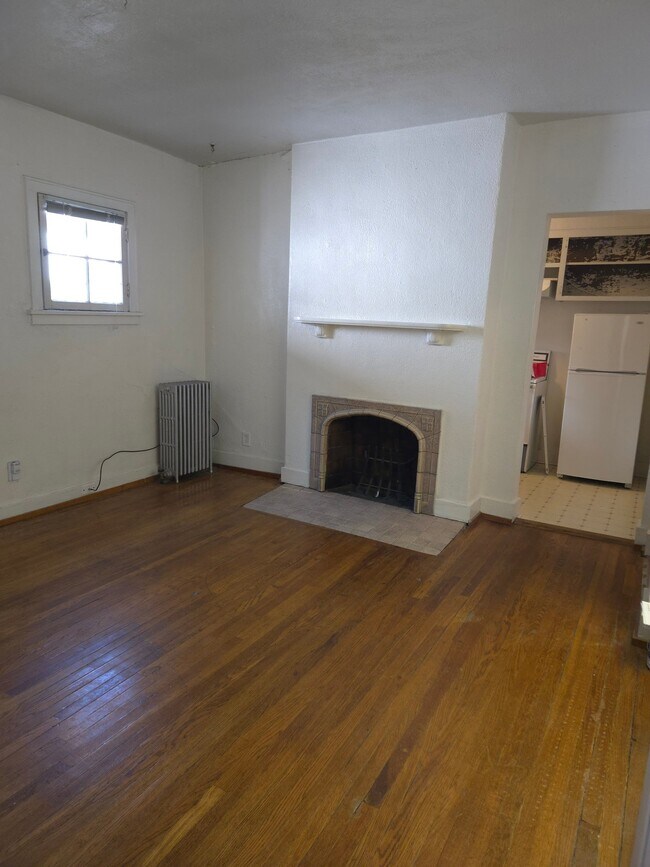 Building Photo - 243 S 800 E