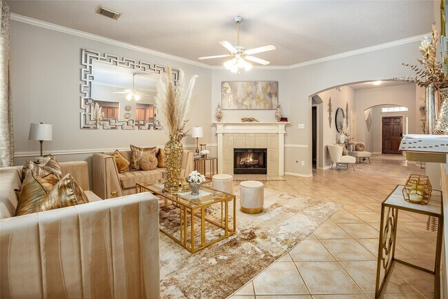 Building Photo - 1631 Crescent Shores Ln