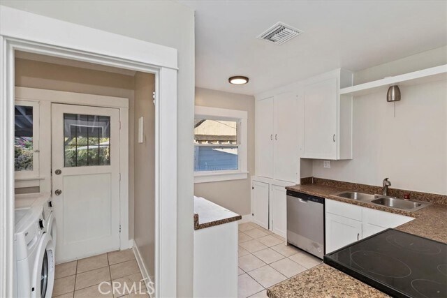 Building Photo - 4311 Sunnyside Dr