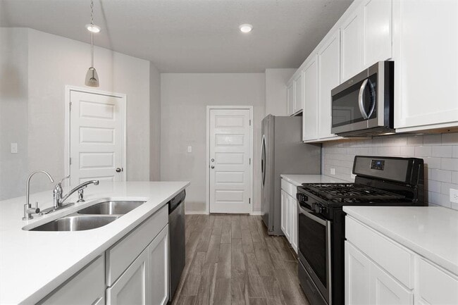 Building Photo - 222 Jaycen Ln