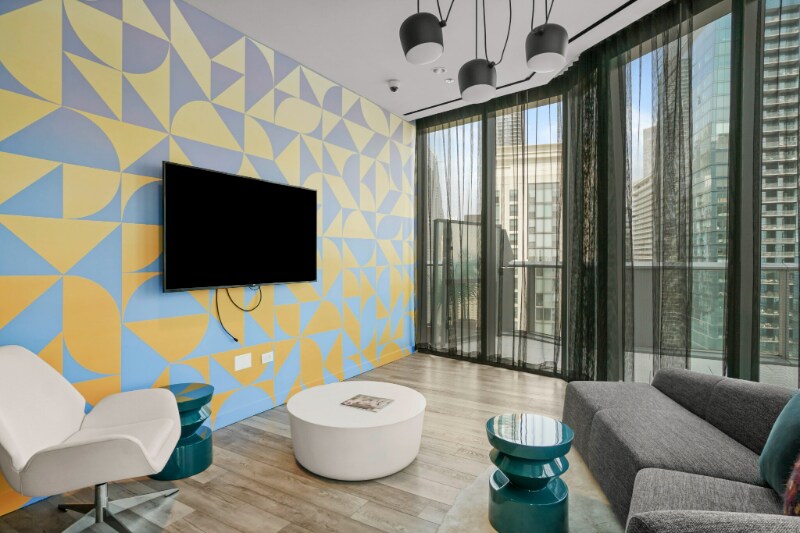 Building Photo - 461 E Waterside Dr