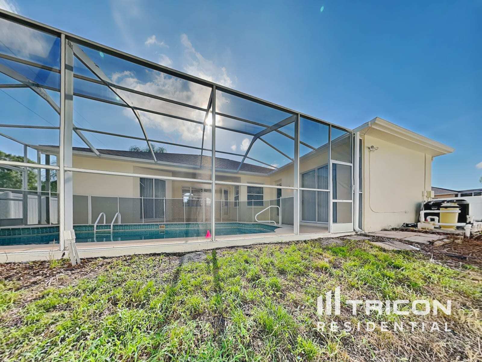 Building Photo - 1504 Canoe Dr