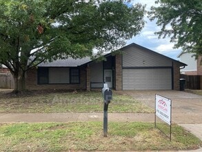 Building Photo - 9804 N 107th E Ave
