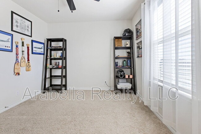 Building Photo - 955 Brown Thrasher