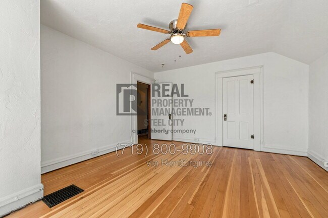 Building Photo - 1530 33rd Ln