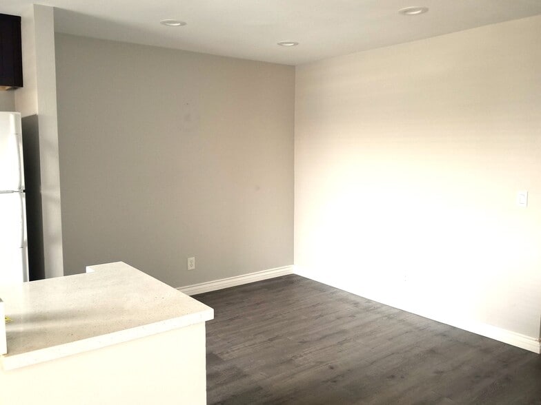 Dinning area - 3028 W Cheryllyn Ln