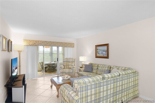 Building Photo - 10200 S Ocean Dr