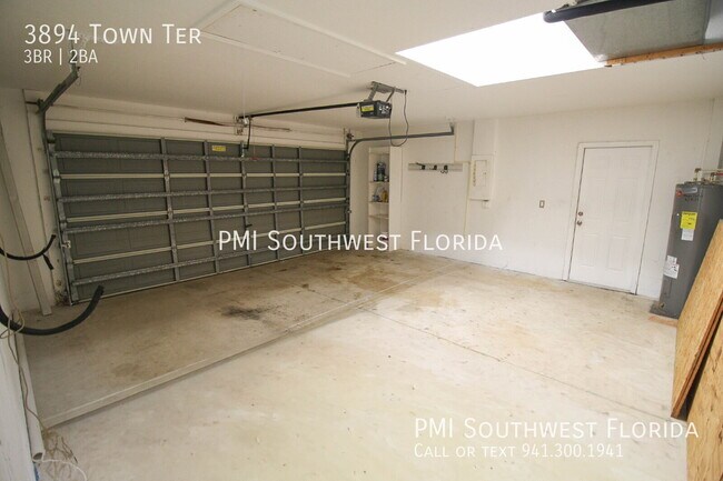 Building Photo - 3894 Town Terrace