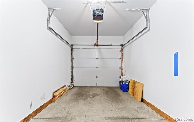 Building Photo - 47086 Auburn Ct