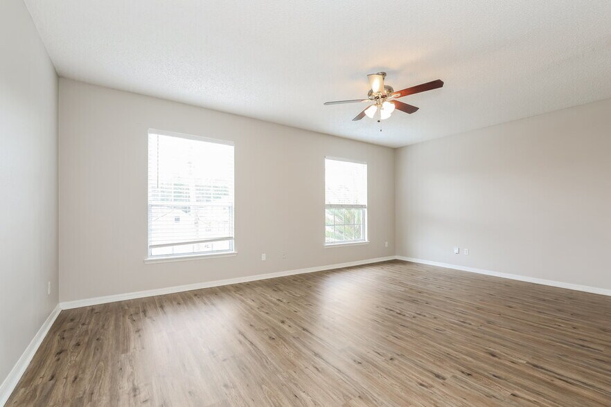 Building Photo - 2411 Watermill Dr