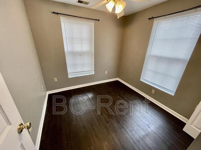 Building Photo - 434 Wayne St