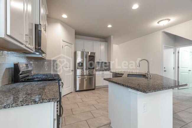 Building Photo - 6038 Akin Cir