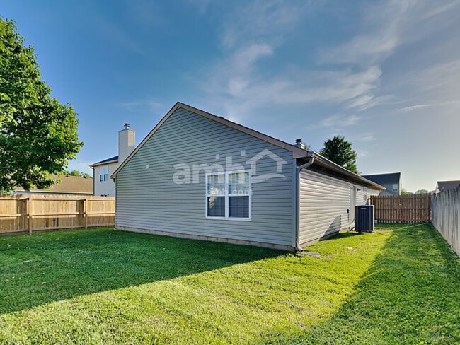 Building Photo - 329 Bent Stream Ln