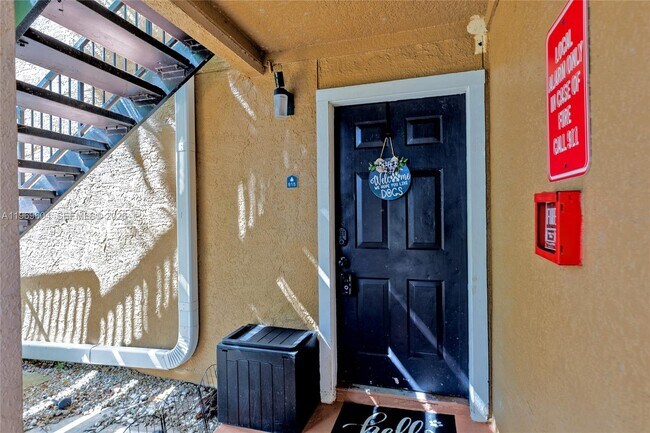 Building Photo - 15680 SW 106th Ln