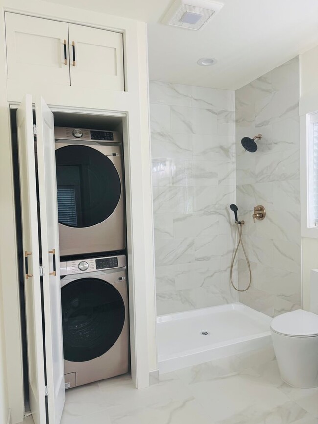 Building Photo - BRAND NEW 1 bedroom, 1 bath in Eaglemont