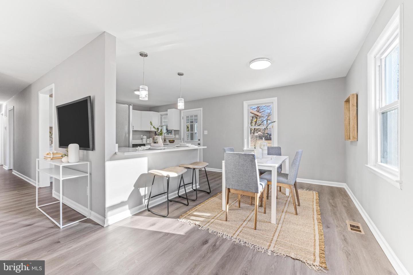 Building Photo - 713 Biddle Rd