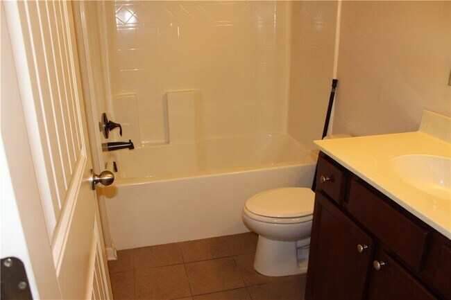 Building Photo - 3054 Turman Cir