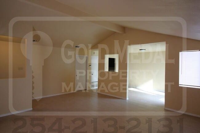 Building Photo - 2002 Sherman Dr