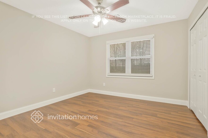 Building Photo - 2404 Hillboro Cir S W