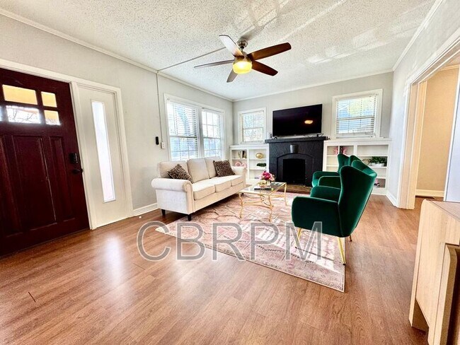 Building Photo - 2702 23rd St