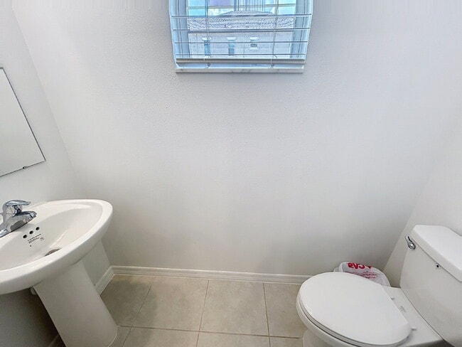 Building Photo - Beautiful New Townhome in The Townes at Cross Creek | New Tampa!