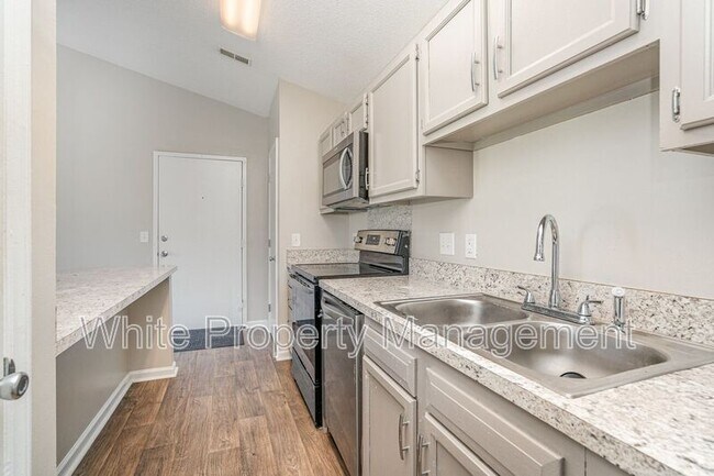 Building Photo - 6165 Meadow Rose Ln