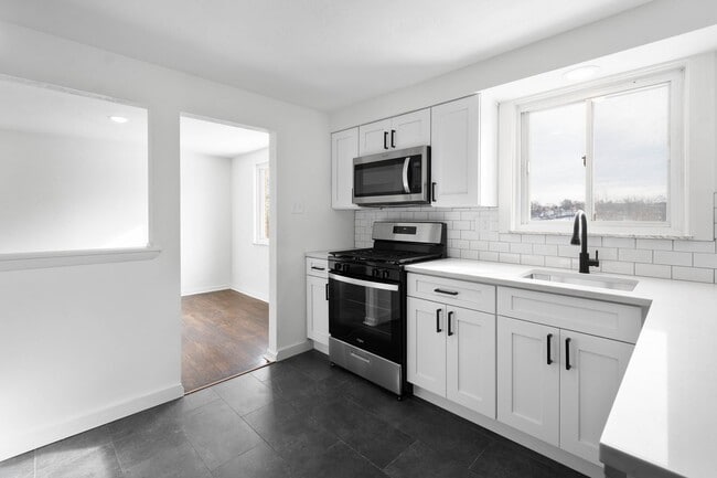 Building Photo - READY FOR MOVE-IN! Don't miss this FULLY RENOVATED 3-bedroom in Baldwin!