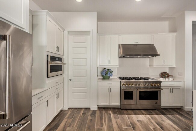 Building Photo - 2968 E Lucky Horseshoe Ln