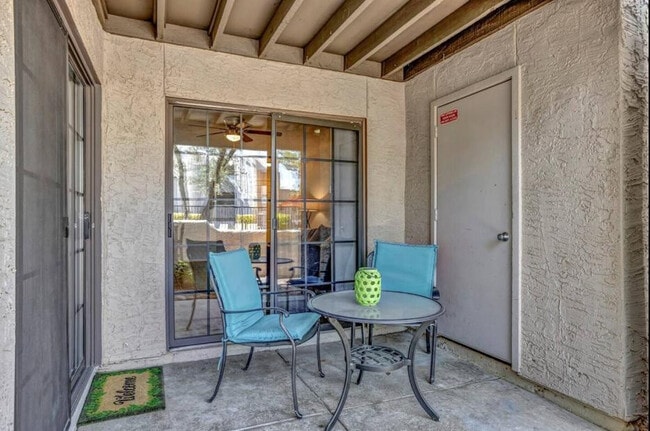 Building Photo - 8020 E Thomas Rd