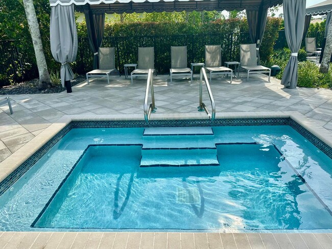 Building Photo - 15377 Green River Ct