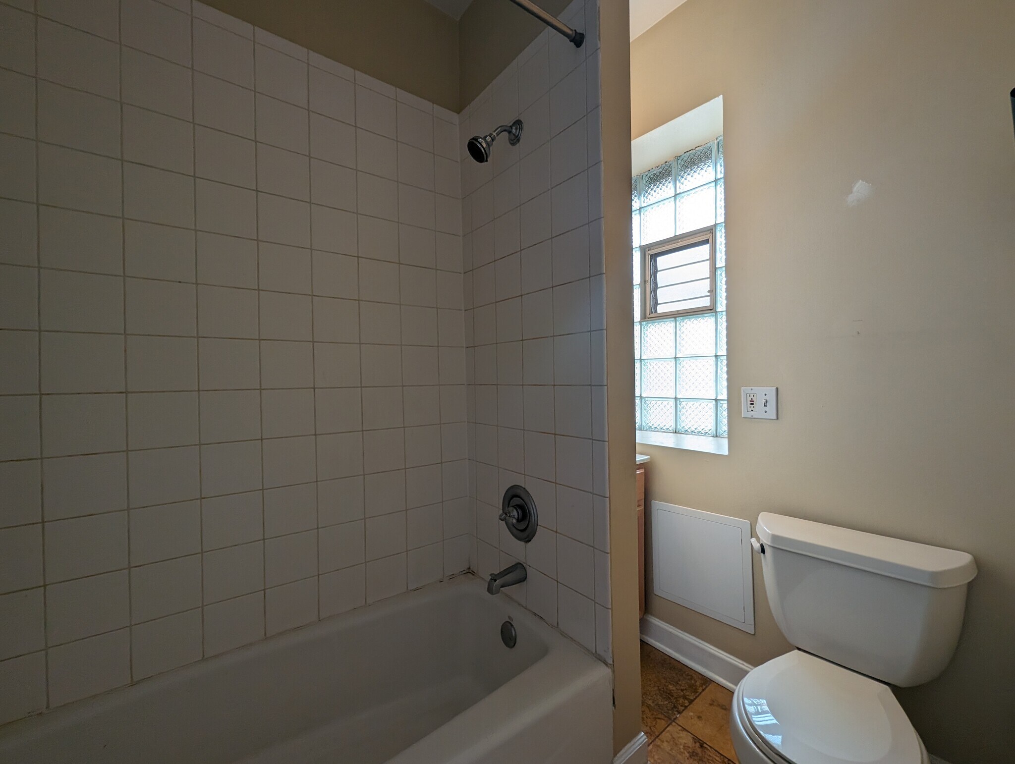 Building Photo - 2659 N Saint Louis Ave